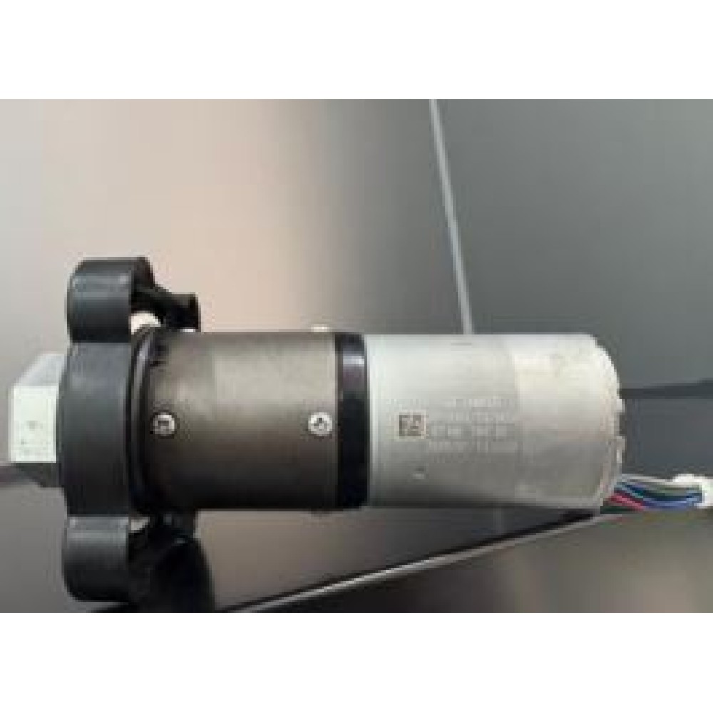 Приводной двигатель