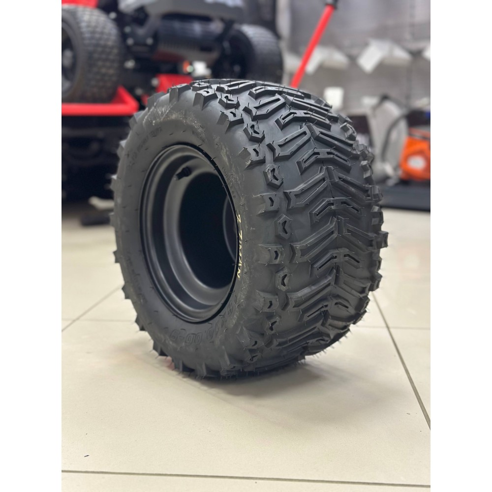 Заднее колесо с зимней резиной 18*10-9