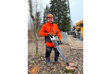 Как бензопила ZimAni 372 XP PRO спилила кремлёвскую ёлку в Рузском округе